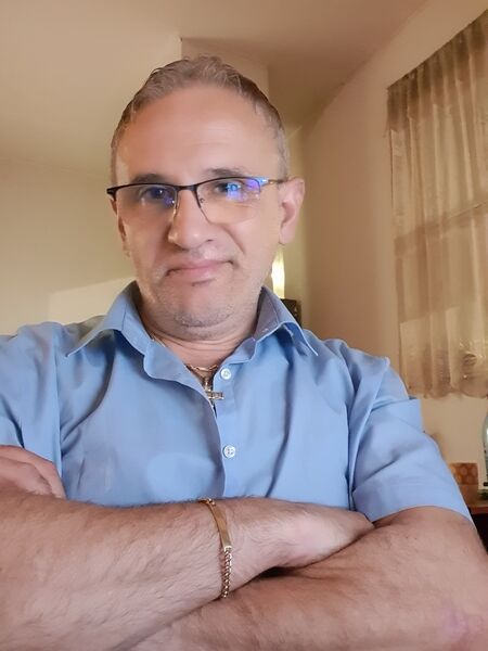 Caut o relatie cu doamna serioasa,