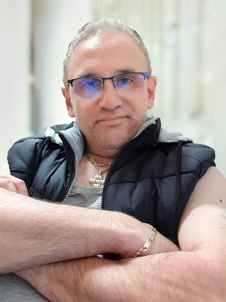 Caut o relatie cu o doamna serioasa si onesta